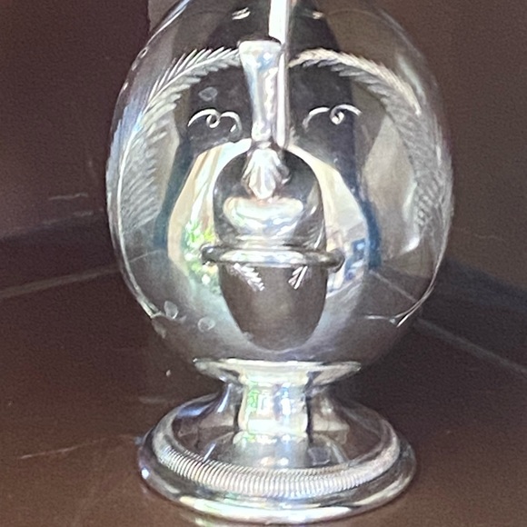 Silver Plated Sugar Scuttle with Scoop Spoon. - Picture 8 of 14